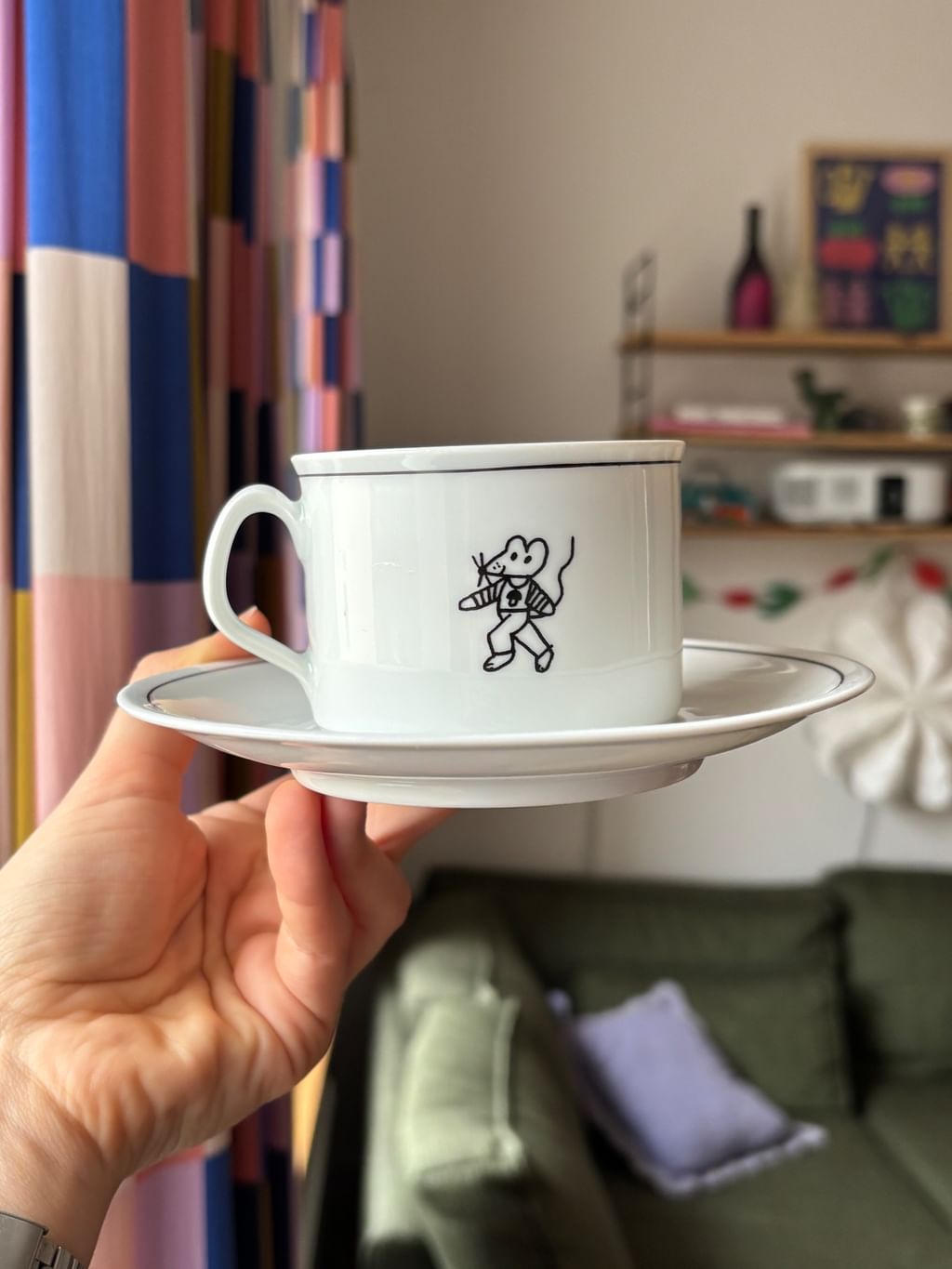 Filiżanka z autkiem i zwierzakami + spodek