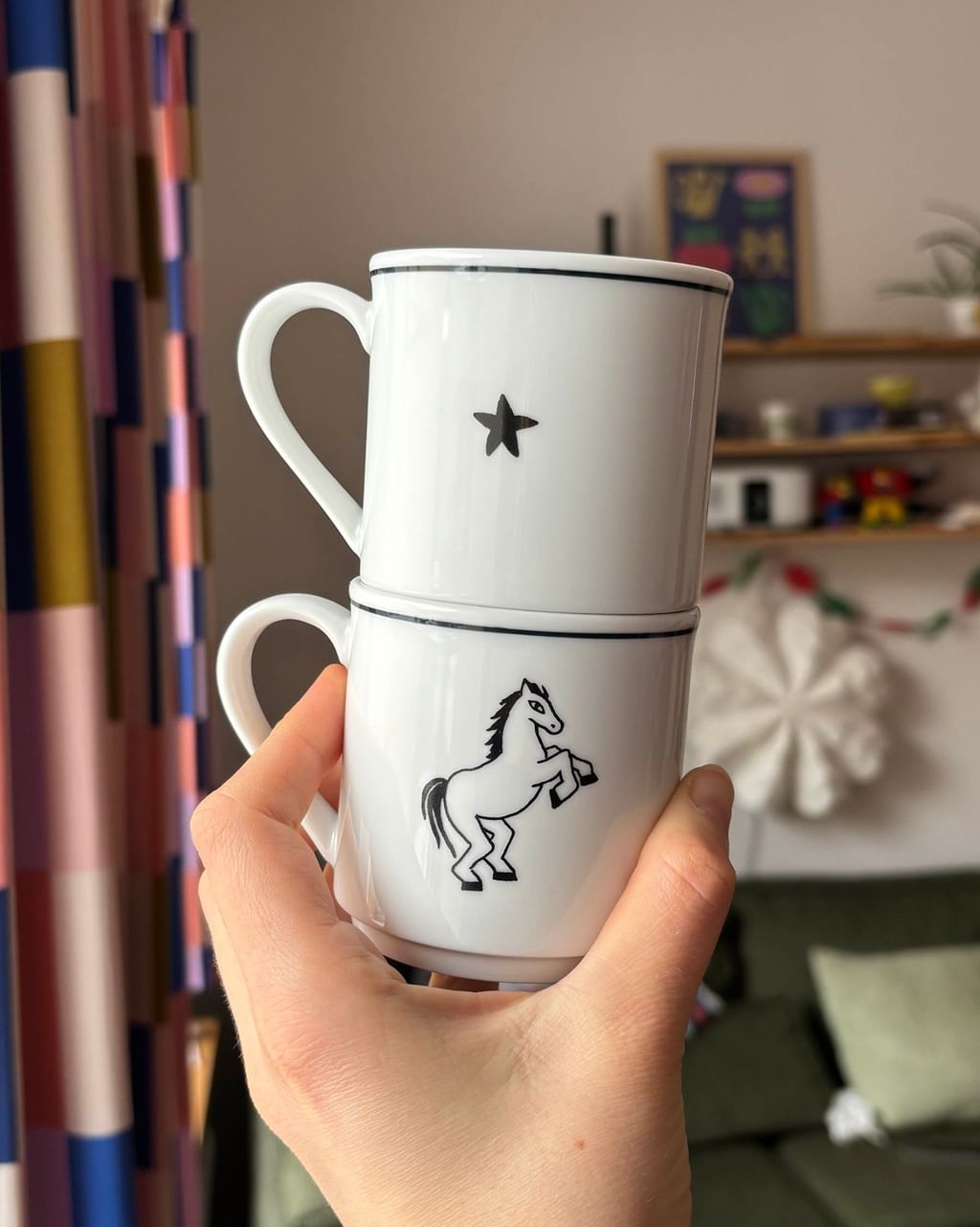 Zestaw 2 kubeczki z kowbojką i końmi