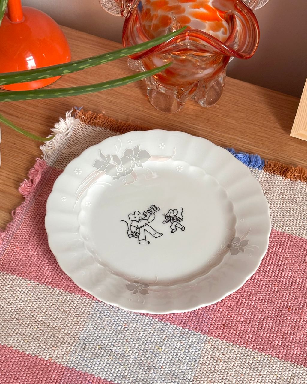 Talerz śniadaniowy z myszką i serkiem