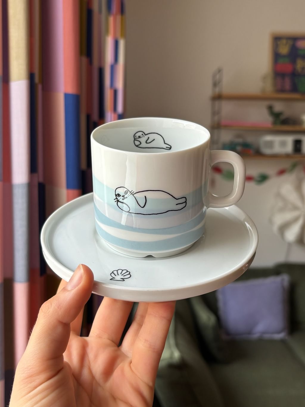 Filiżanka z foczką z falami + spodek