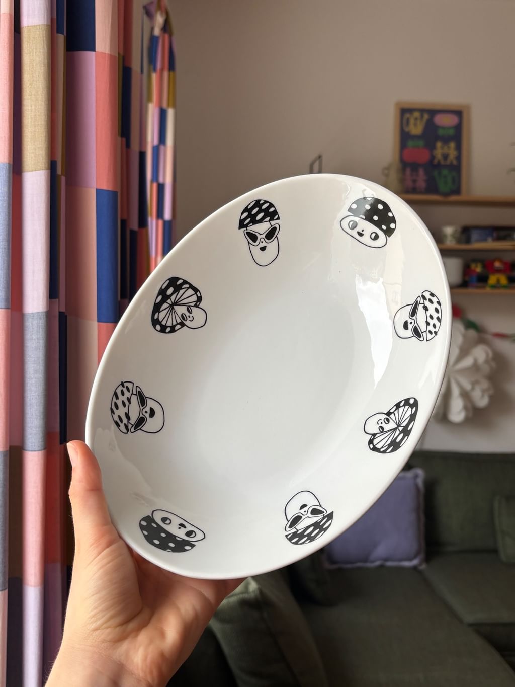 Duża misa z grzybkami 