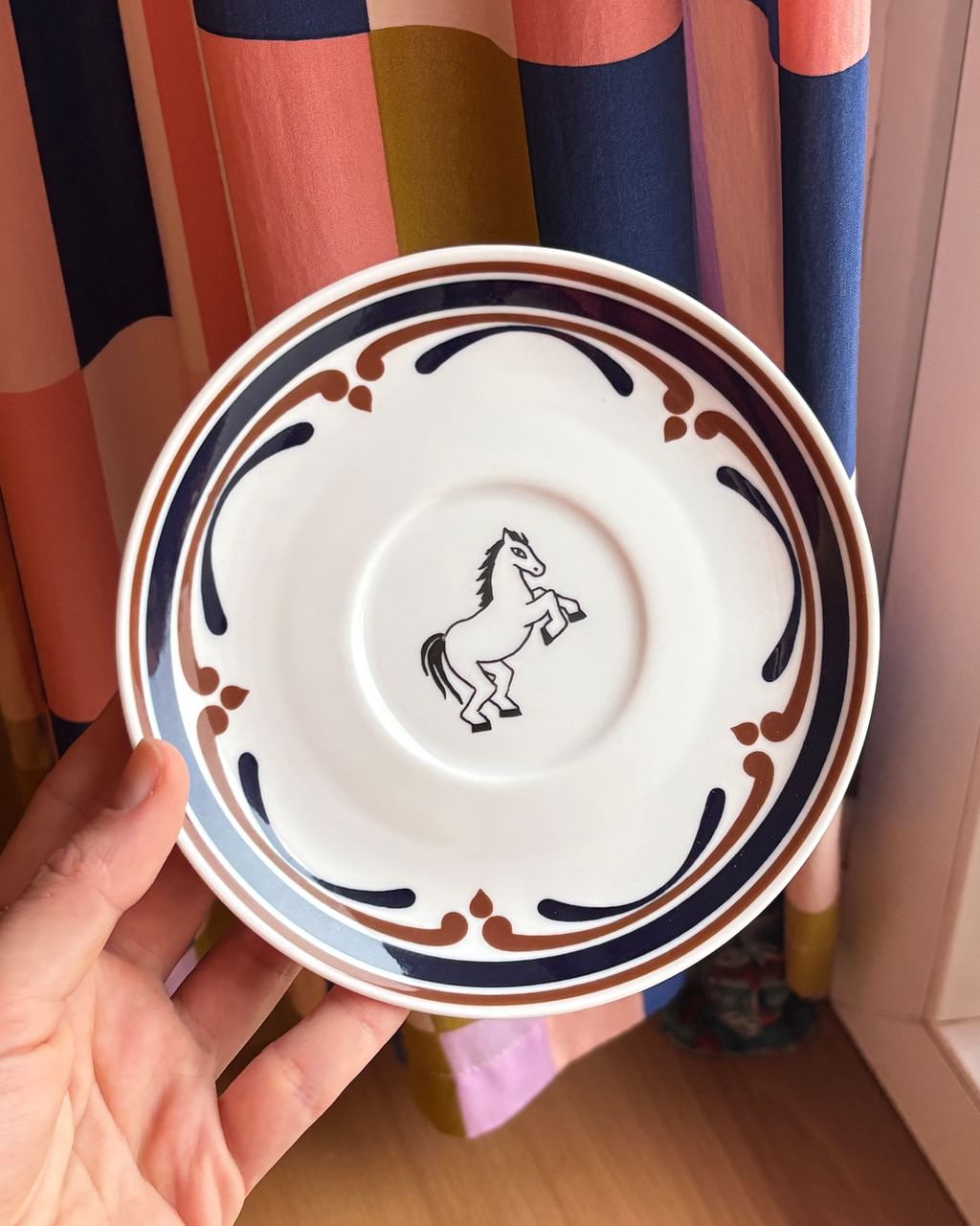 Zestaw 2 talerzyki deserowe z koniem