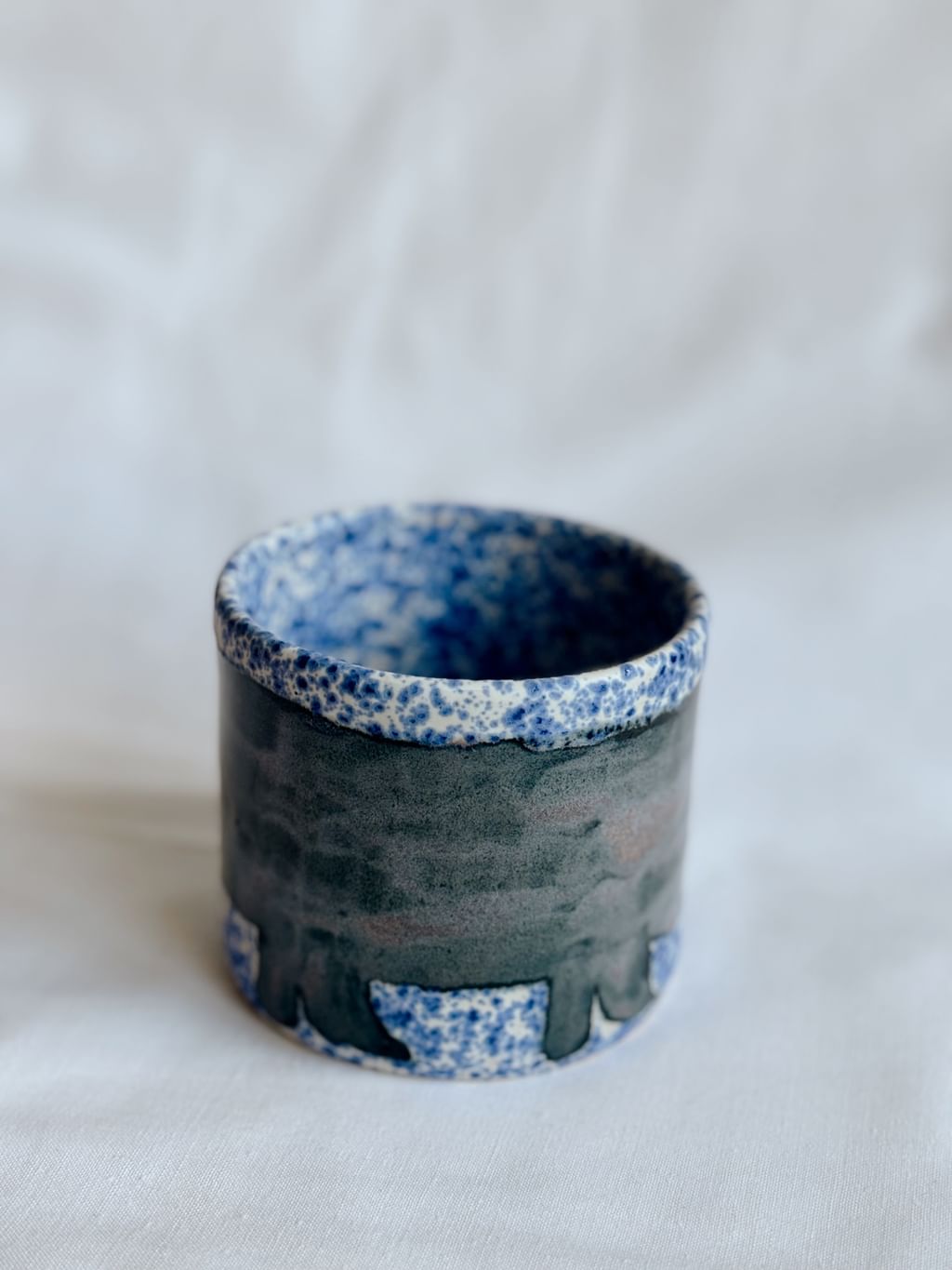 Czarka z granatowym kotem