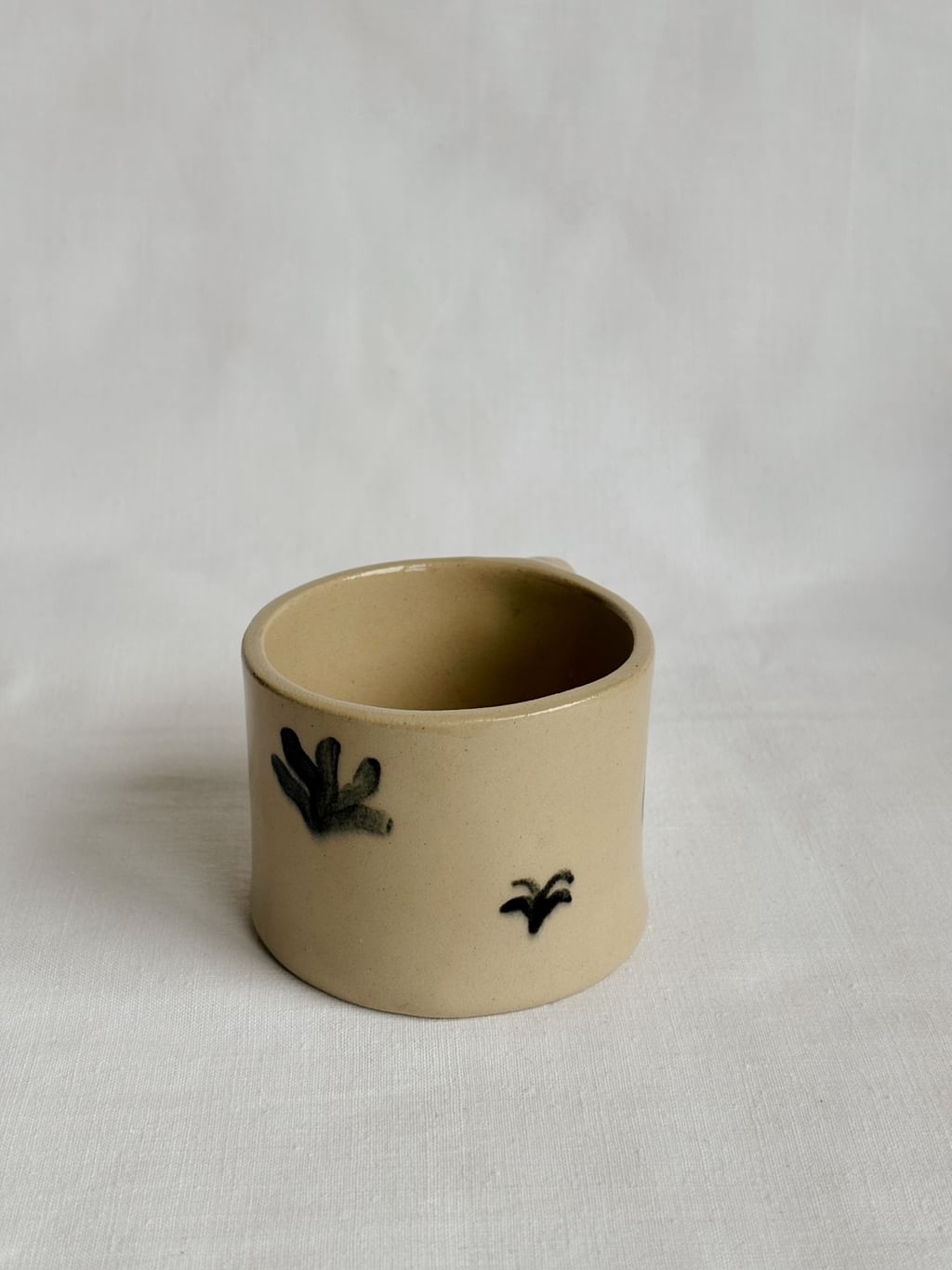 Kubek ceramiczny mini z małpą