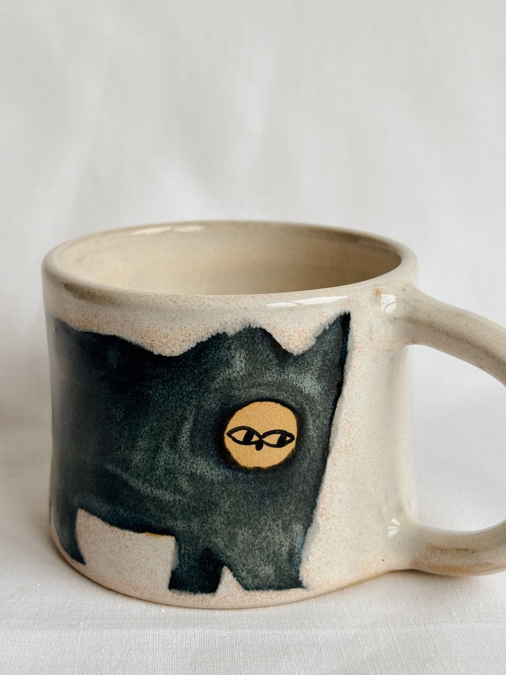 Kubek ceramiczny z granatowym kotem