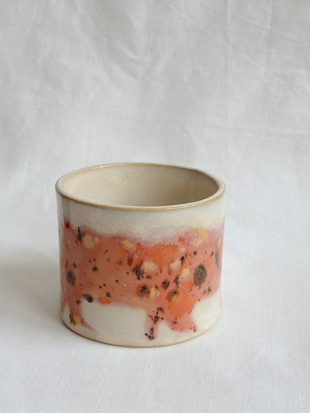 Kubek ceramiczny z różowym kotem