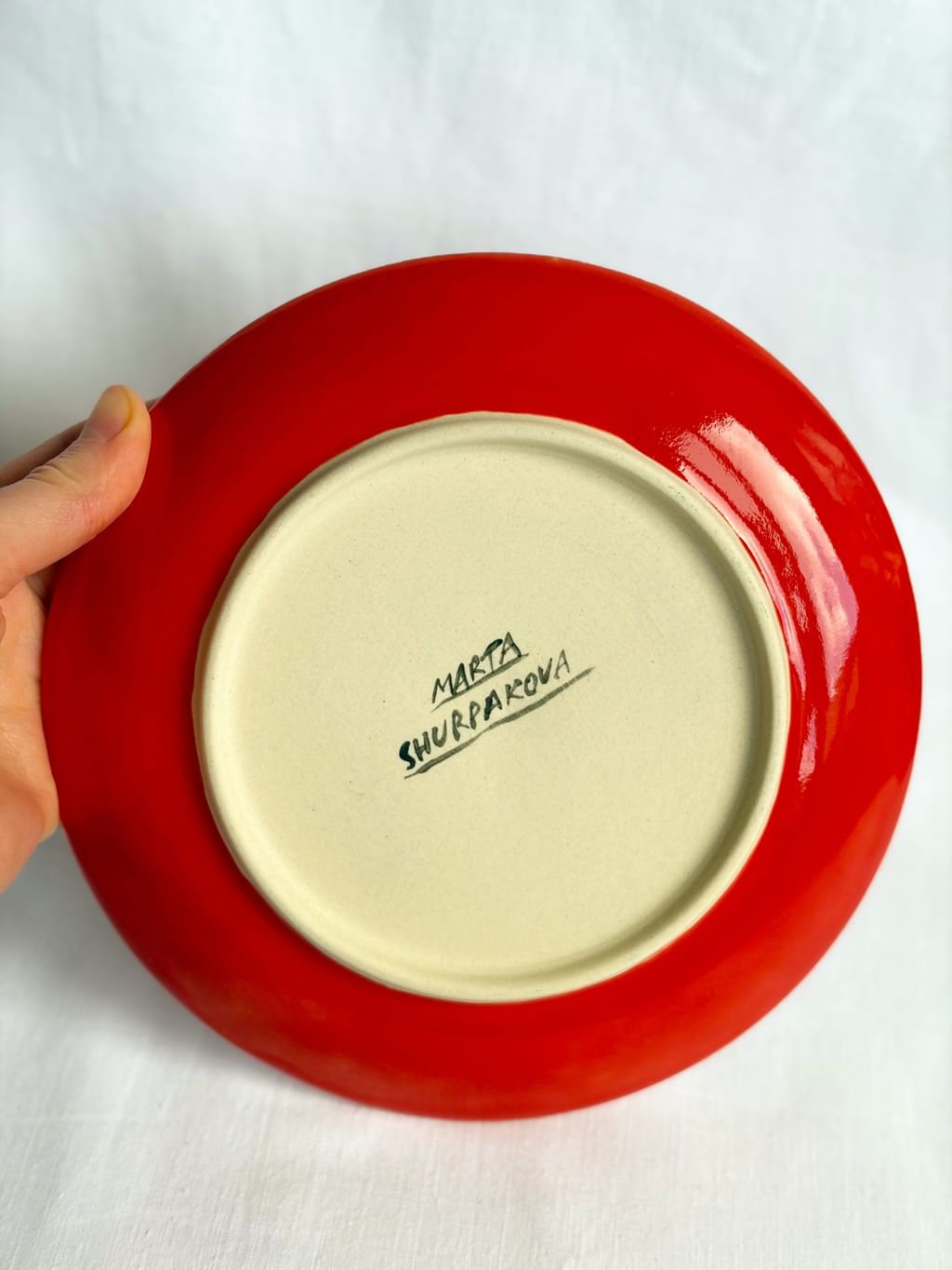 Talerz ceramiczny ze stworkiem