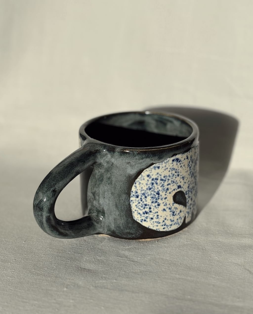 Kubek ceramiczny z kotem 