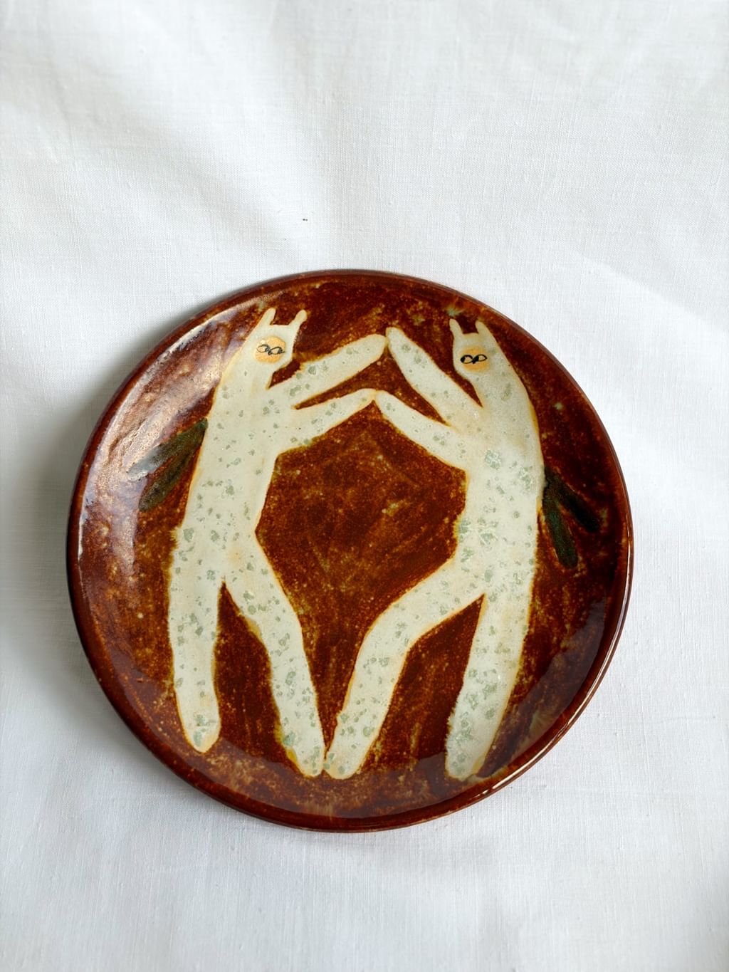 Talerz ceramiczny ze stworkami