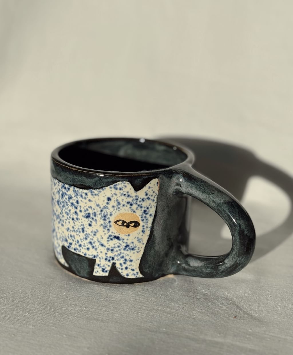 Kubek ceramiczny z kotem 