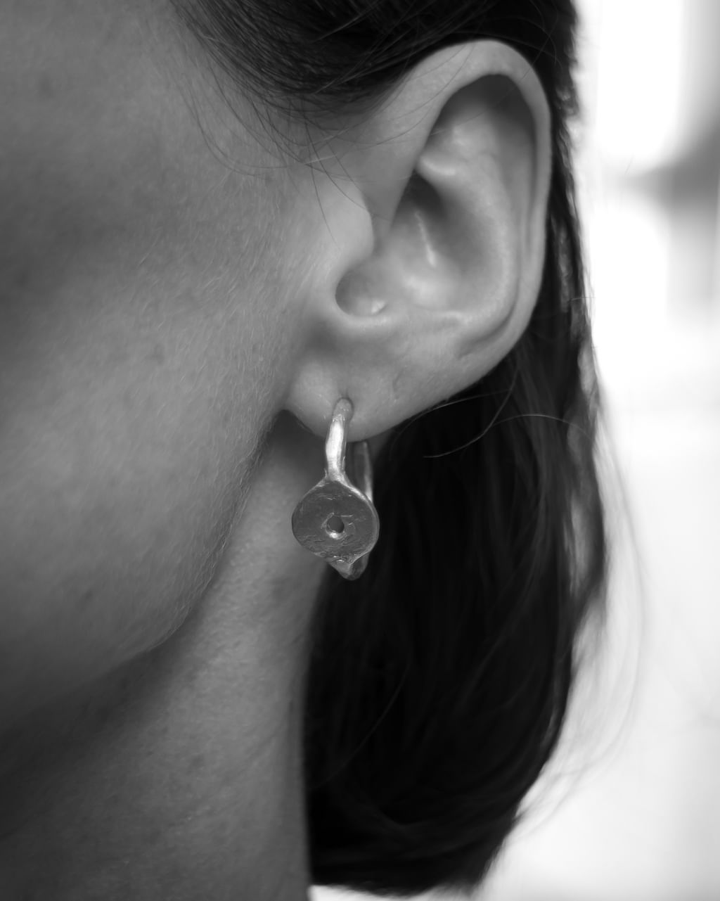 FLAKE EARRINGS