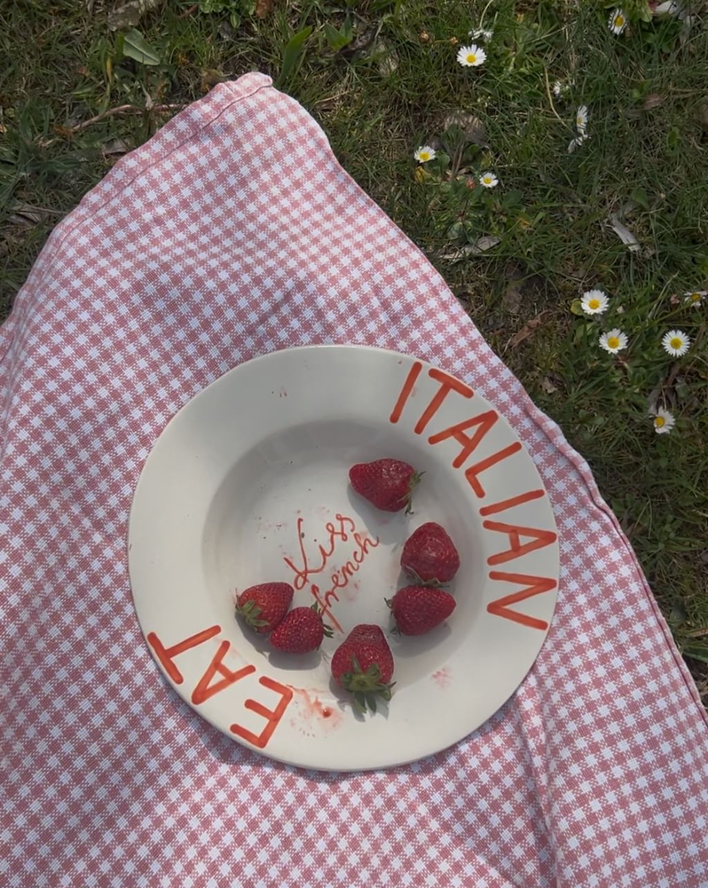 Głęboki talerz "Eat Italian, Kiss French"