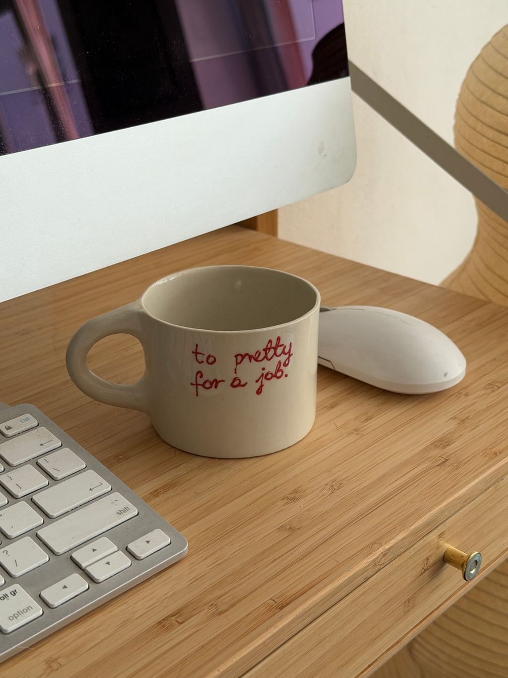 Kubek " too pretty for a job "