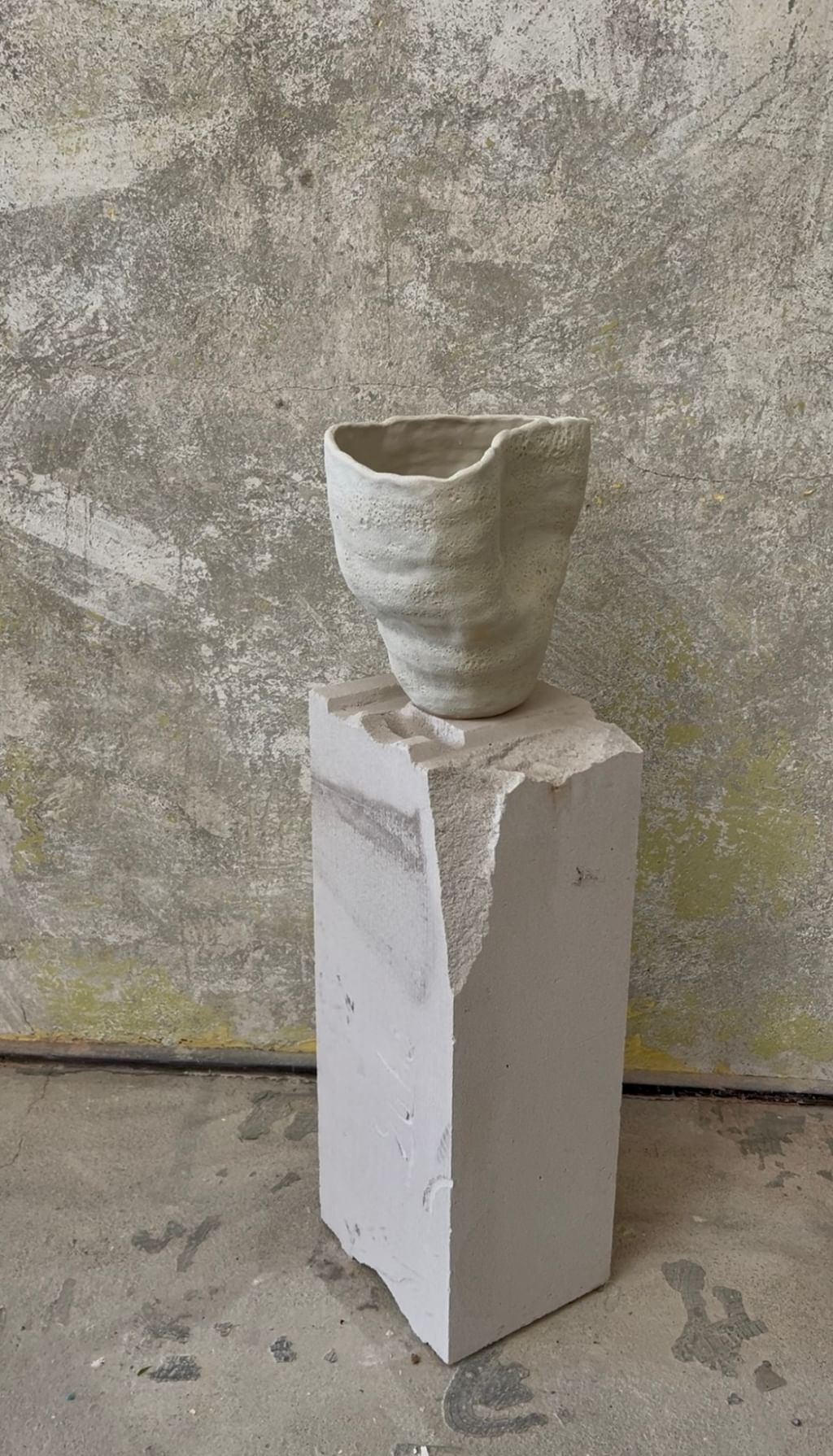 Vase 02