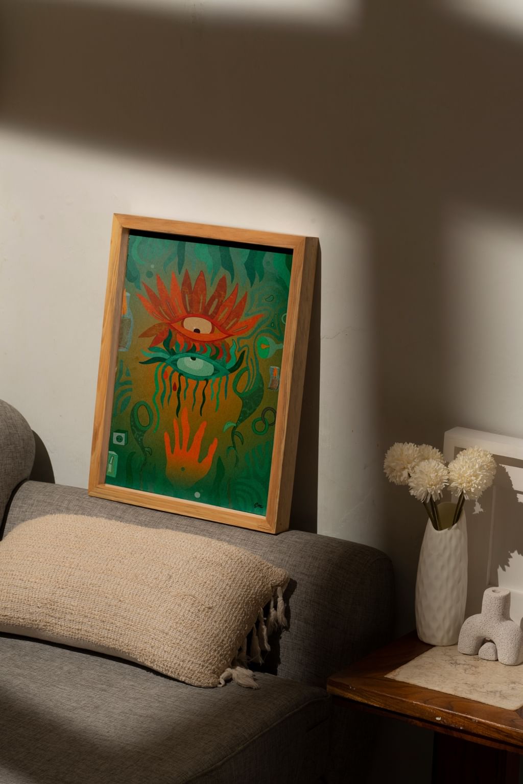 Emiliya "Eye contact"