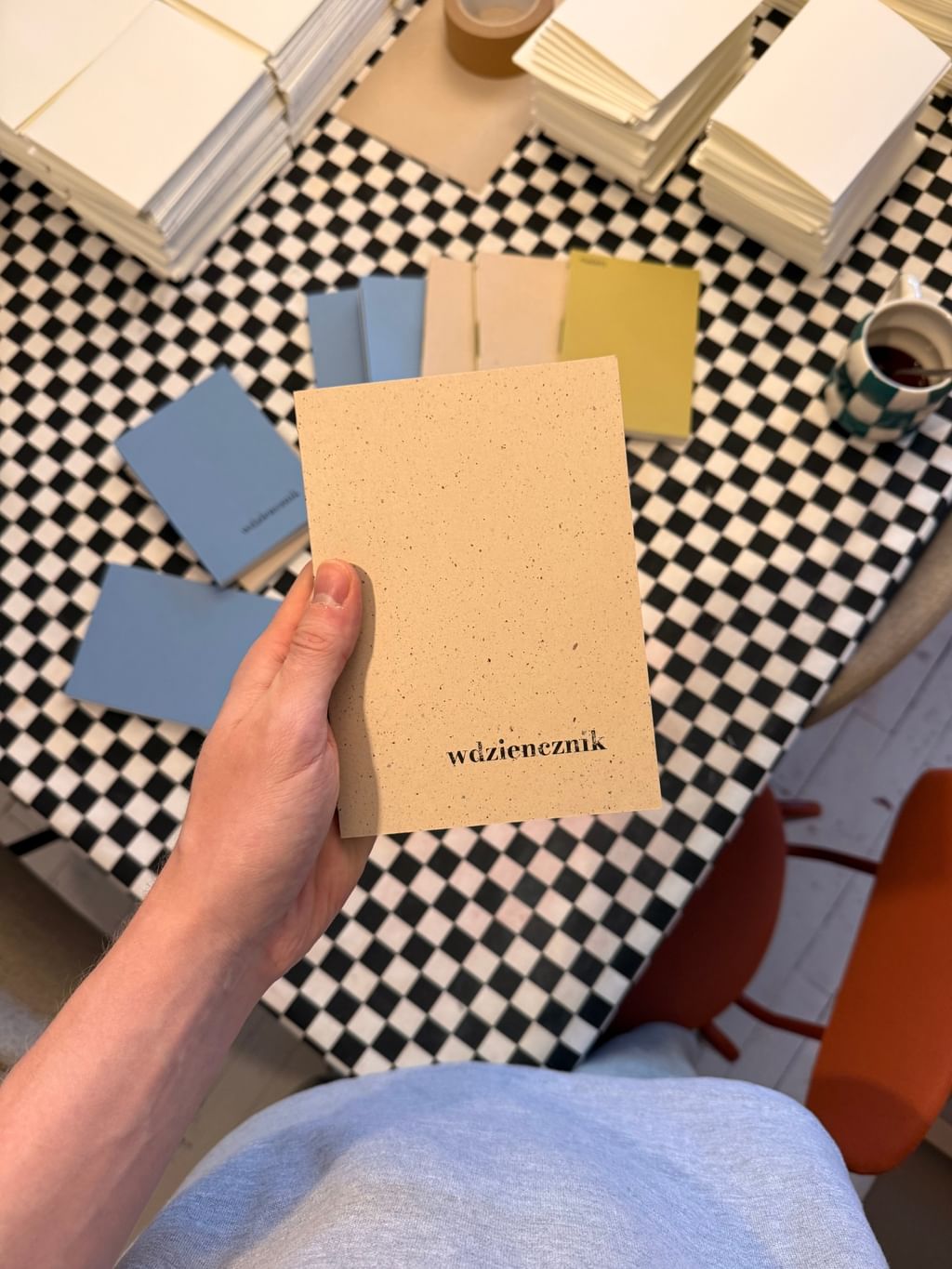 WDZIENCZNIK beżowo-oliwkowy