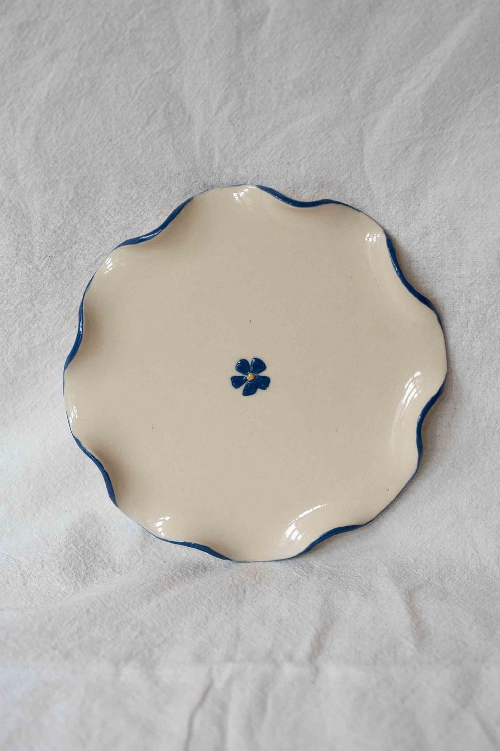 talerz niebieska stokrotka