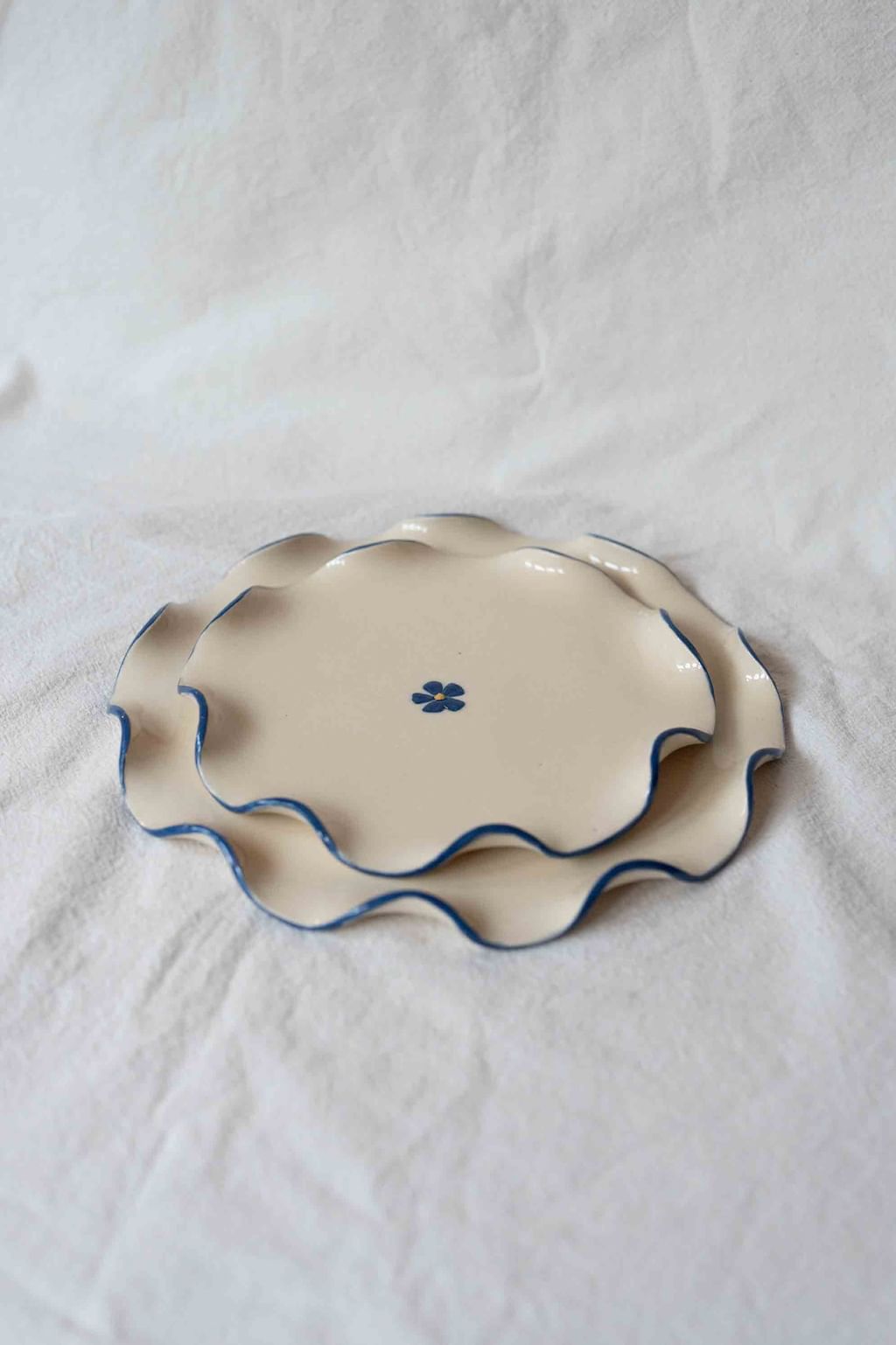 talerz niebieska stokrotka